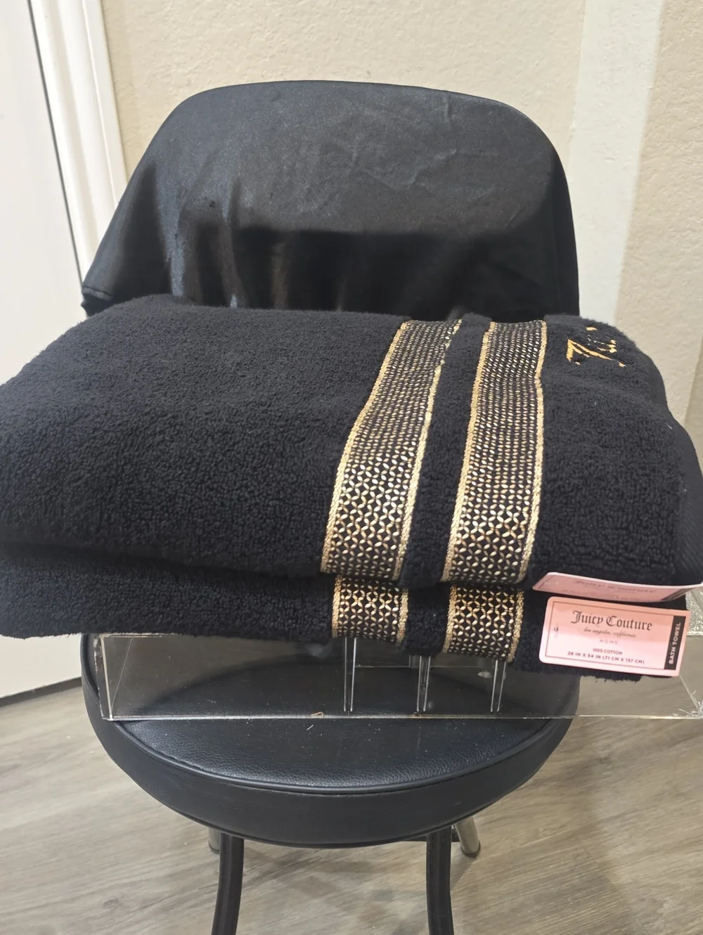 Juicy Couture Home Gold Embossed Accent Stripes Logo Plush Oversized Bath Towels